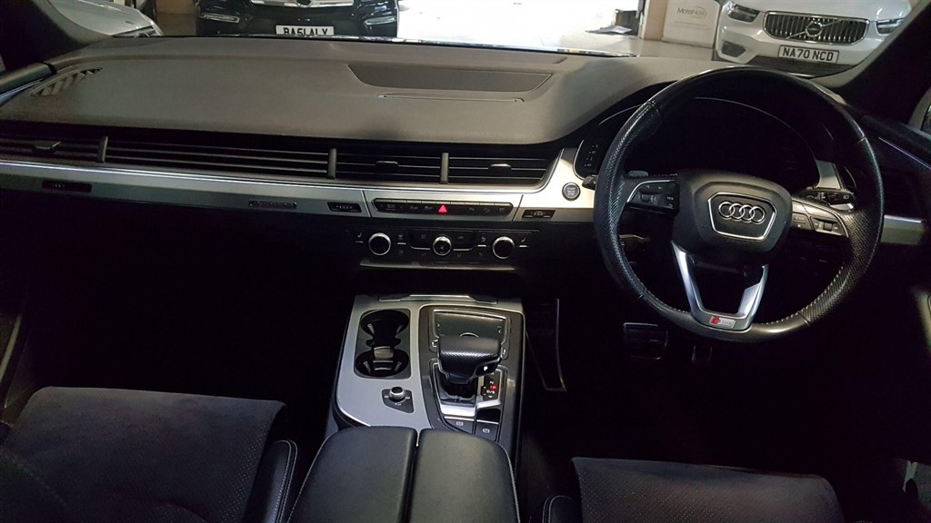 Used Audi Q7 2018 for sale - 77196695: Photo 48