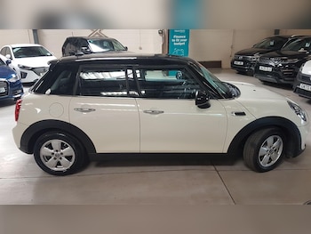 Used MINI Hatch 2018 for sale - 78509358: Photo
