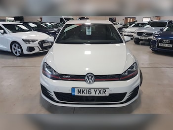 Used Volkswagen Golf 2016 for sale - 77504629: Photo