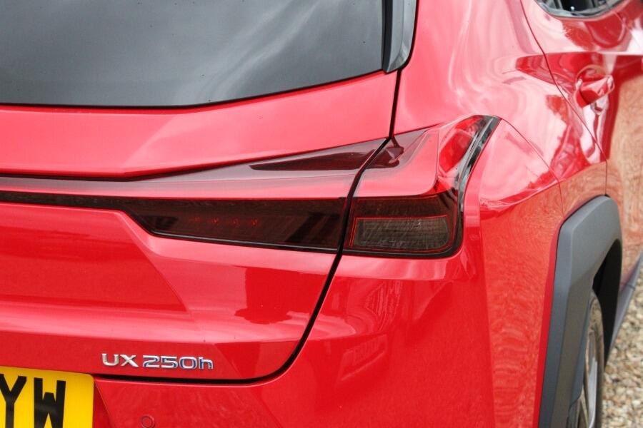 Used Lexus UX 2020 for sale - 76307143: Photo 36