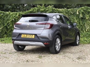 Used Renault Captur 2021 for sale - 75449420: Photo