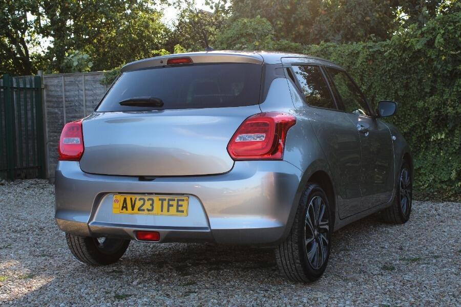 Used Suzuki Swift 2023 for sale - 76214164: Photo 4