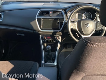 Used Suzuki SX4 S-Cross 2019 for sale - 77696156: Photo