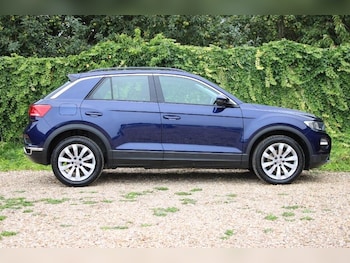 Used Volkswagen T-Roc 2018 for sale - 75319250: Photo