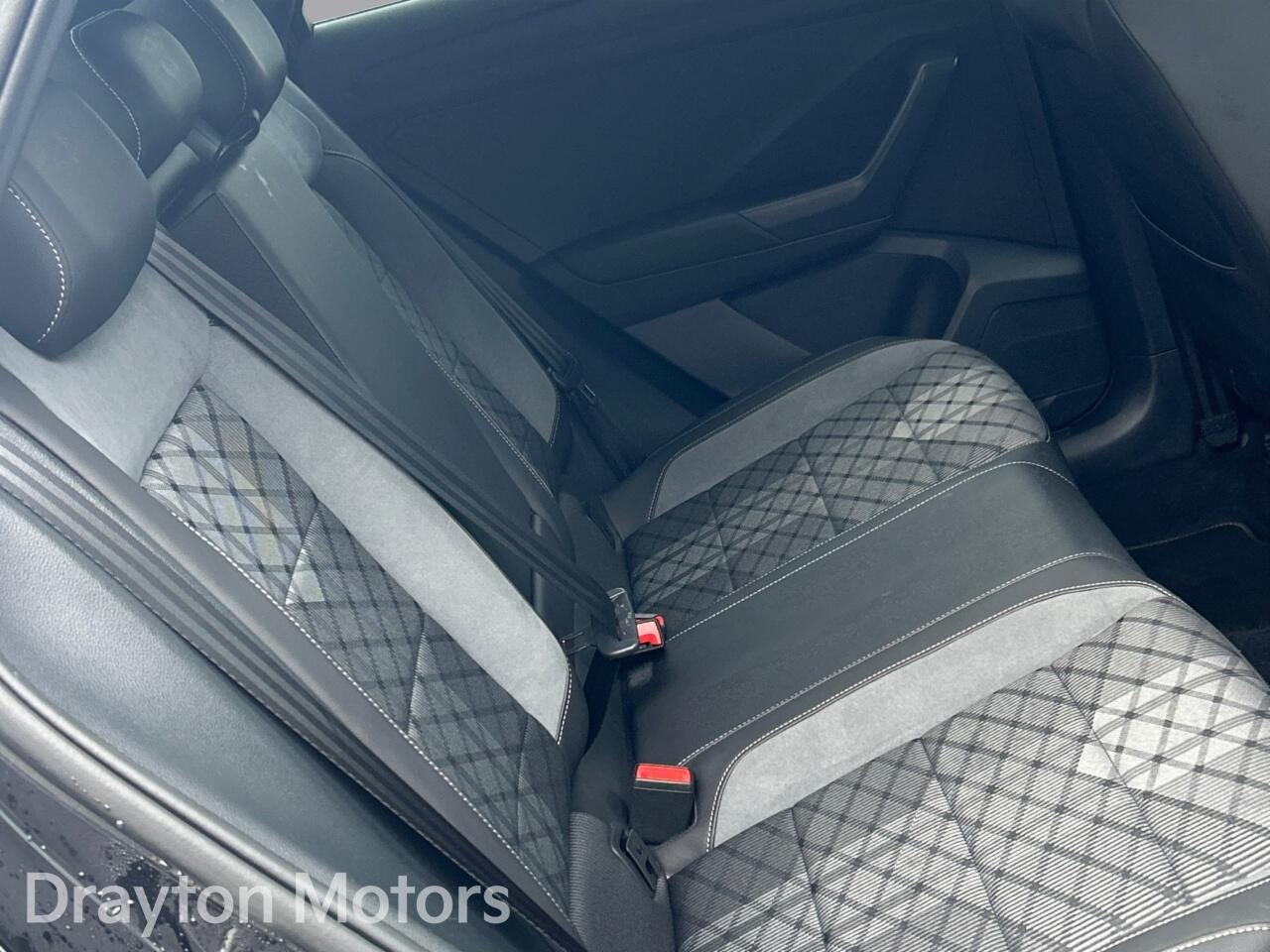 Used Volkswagen T-Roc 2024 for sale - 77358832: Photo 17