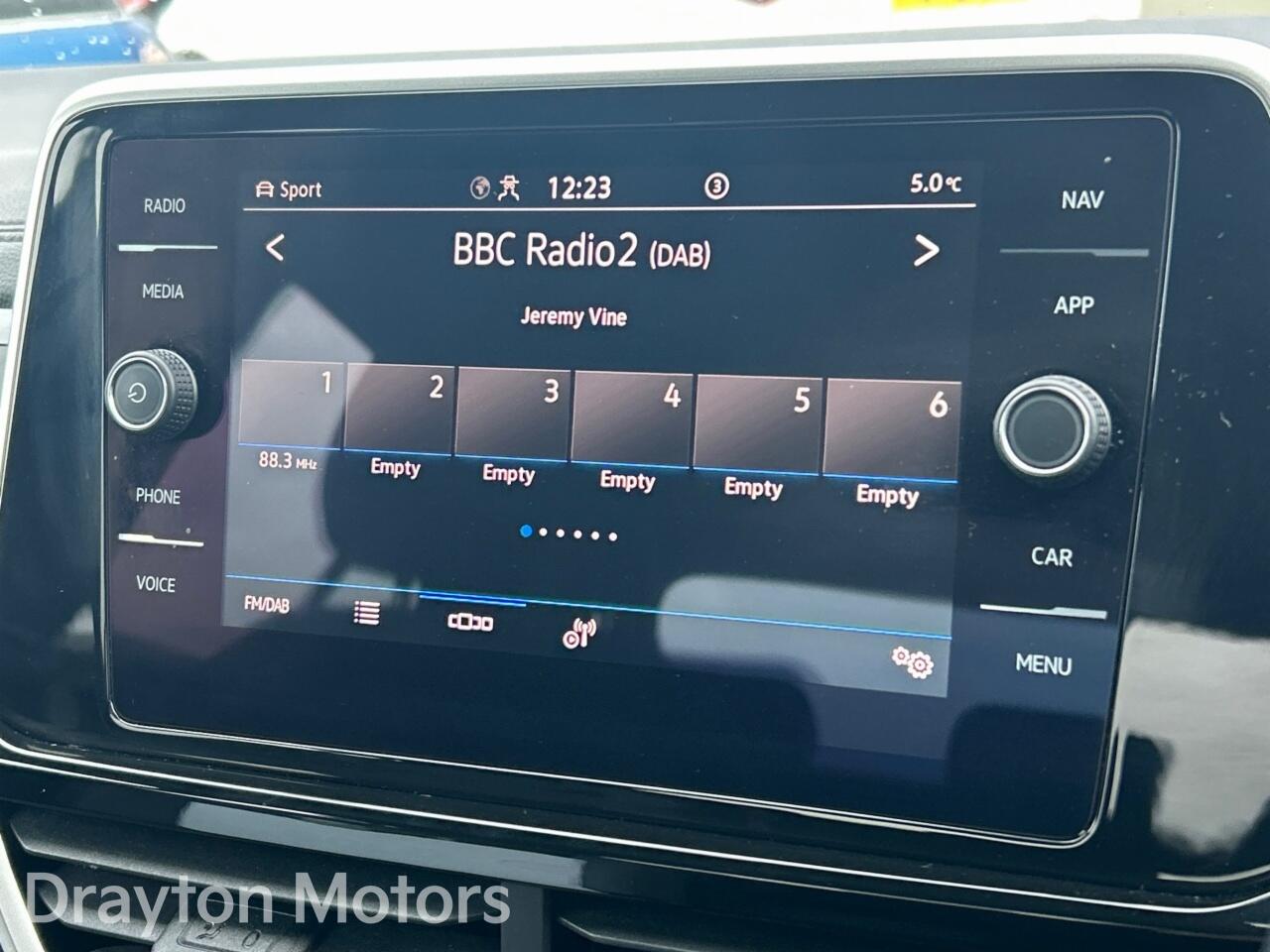 Used Volkswagen T-Roc 2024 for sale - 77358832: Photo 21