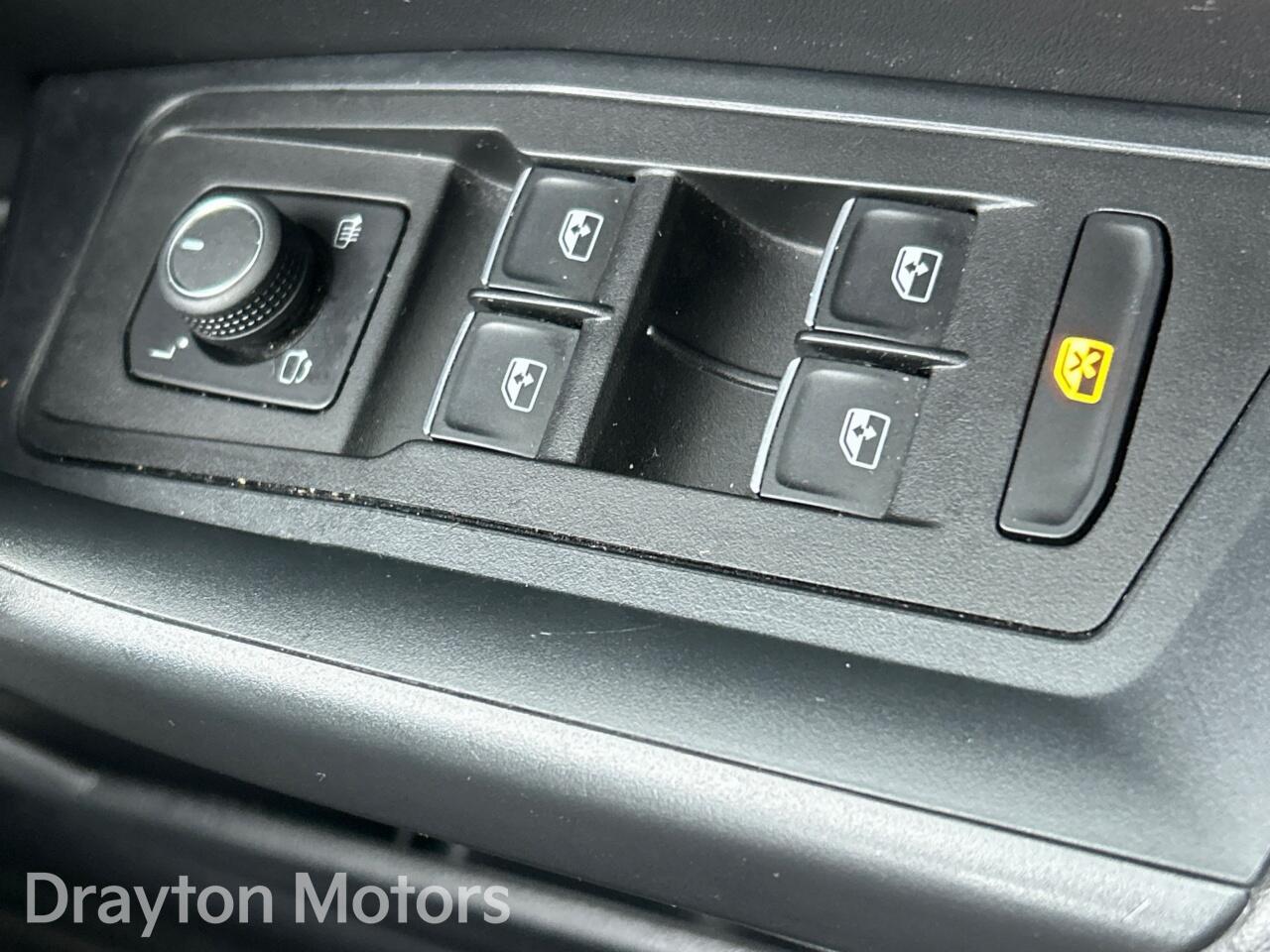 Used Volkswagen T-Roc 2024 for sale - 77358832: Photo 29