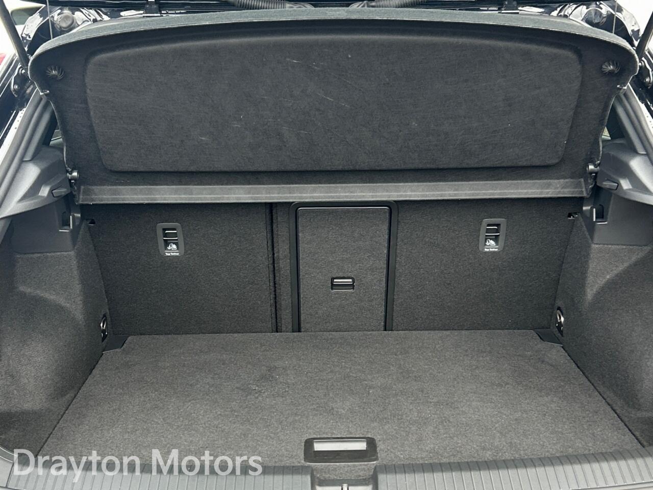 Used Volkswagen T-Roc 2024 for sale - 77358832: Photo 44