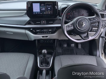 Used Suzuki Swift 2024 for sale - 77705289: Photo