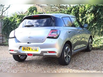 Used Suzuki Swift 2024 for sale - 77344148: Photo