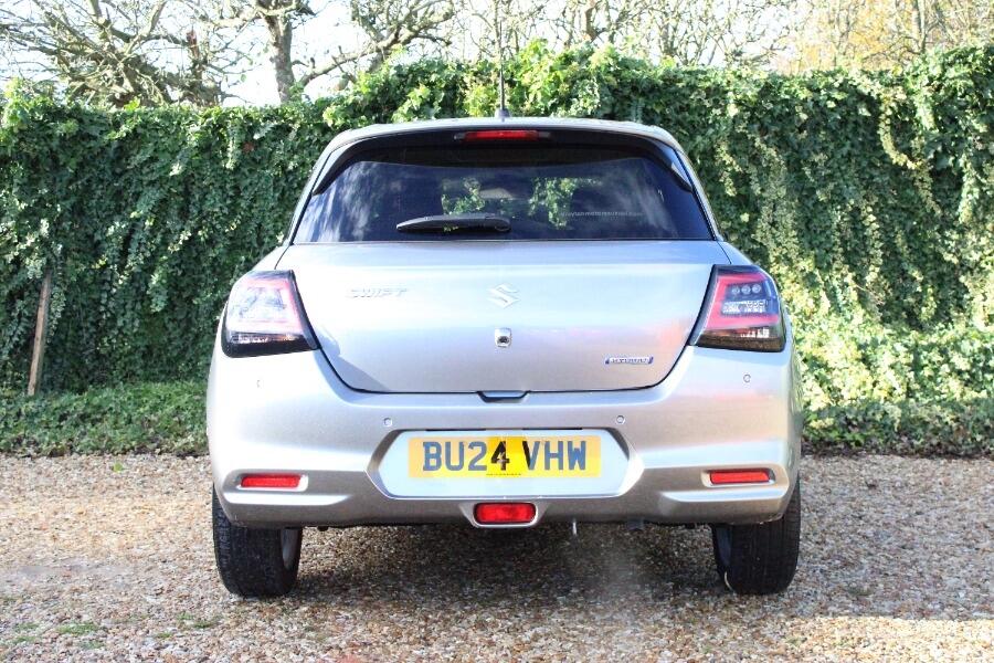 Used Suzuki Swift 2024 for sale - 77320423: Photo 5