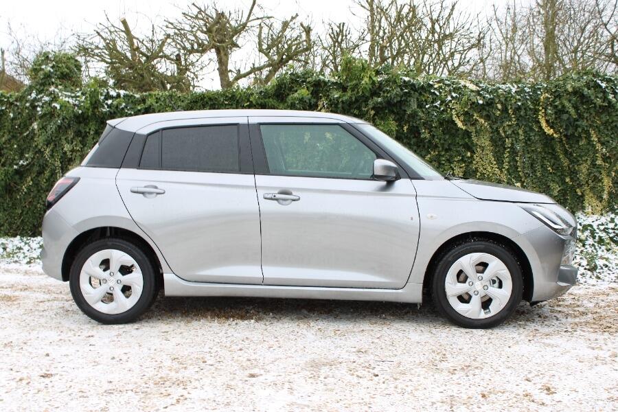 Used Suzuki Swift 2025 for sale - 77143360: Photo 3