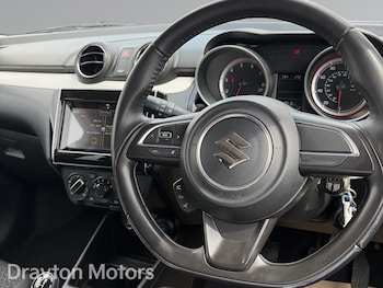 Used Suzuki Swift 2018 for sale - 78878239: Photo