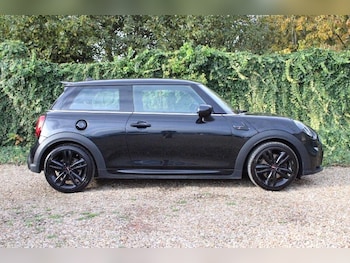 Used MINI Hatch 2022 for sale - 76499378: Photo