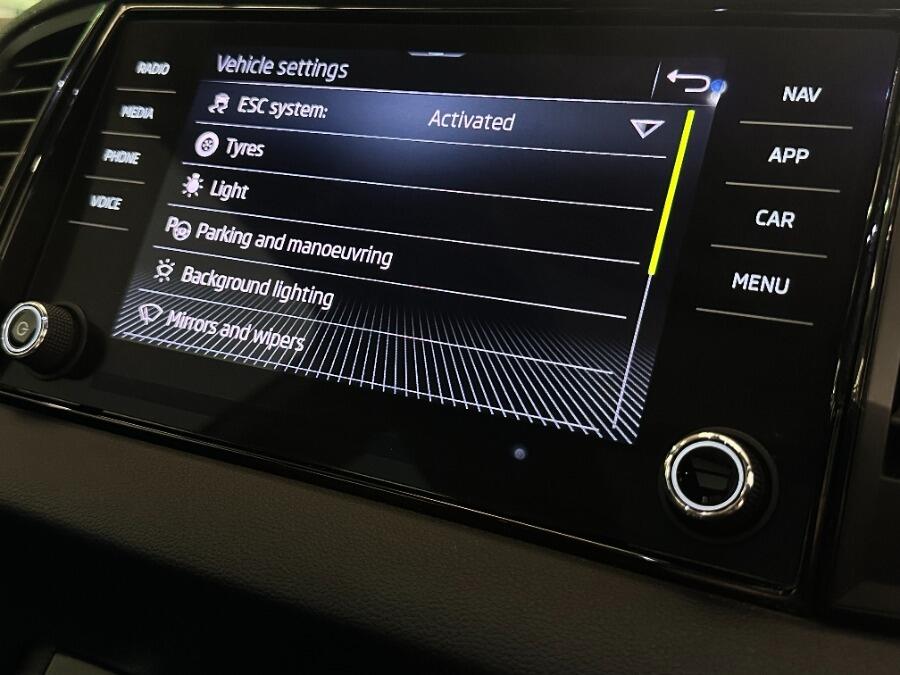 Used Skoda Karoq 2022 for sale - 76349347: Photo 37