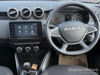Used Dacia Duster 2023 for sale - 78772654: Photo