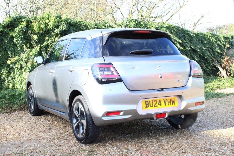 Used Suzuki Swift 2024 for sale - 76702240: Photo 6
