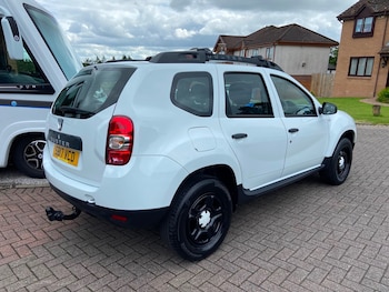 Used Dacia Duster 2017 for sale - 79364083: Photo