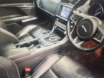 Used Jaguar XE 2017 for sale - 78599179: Photo