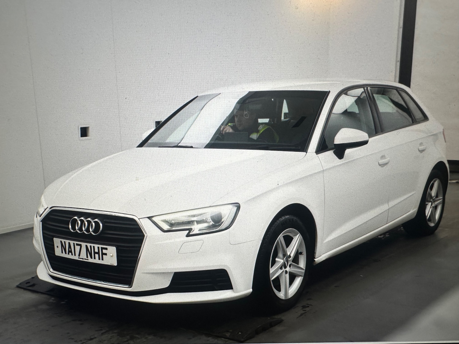 Used Audi A3 2017 for sale - 77935519: Photo 2