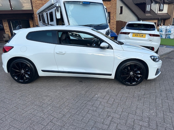 Used Volkswagen Scirocco 2016 for sale - 75598476: Photo 2