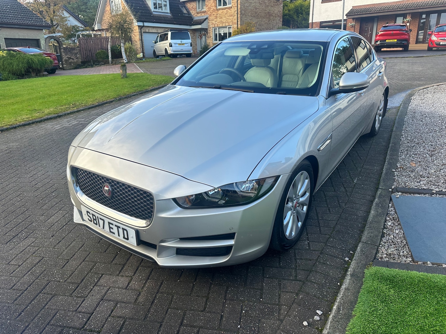 Used Jaguar XE 2017 for sale - 76405844: Photo 22