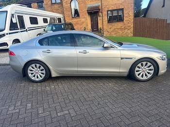 Used Jaguar XE 2017 for sale - 76405844: Photo