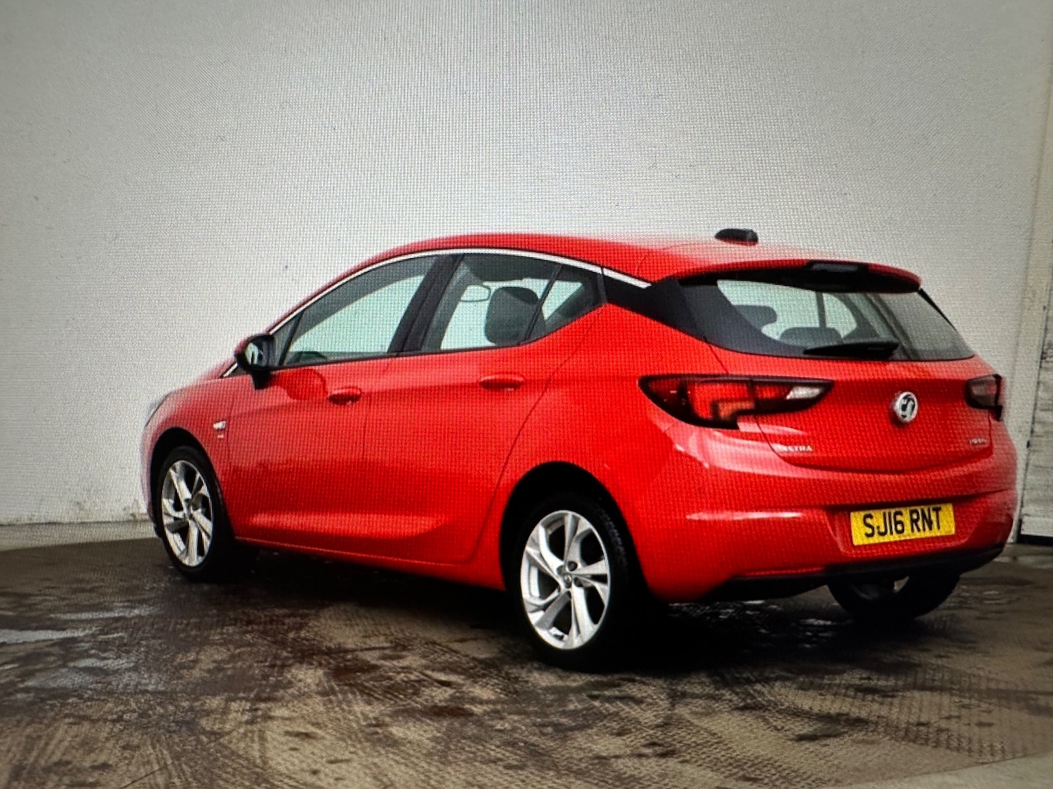 Used Vauxhall Astra 2016 for sale - 77211678: Photo 2