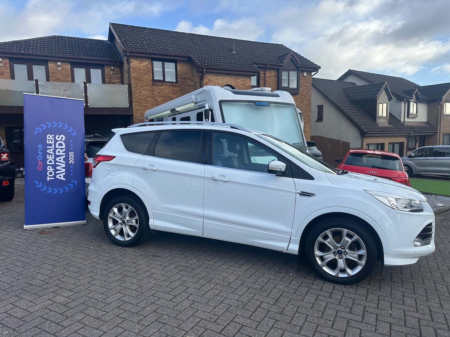 Used Ford Kuga 2016 for sale - 76386873: Photo 2