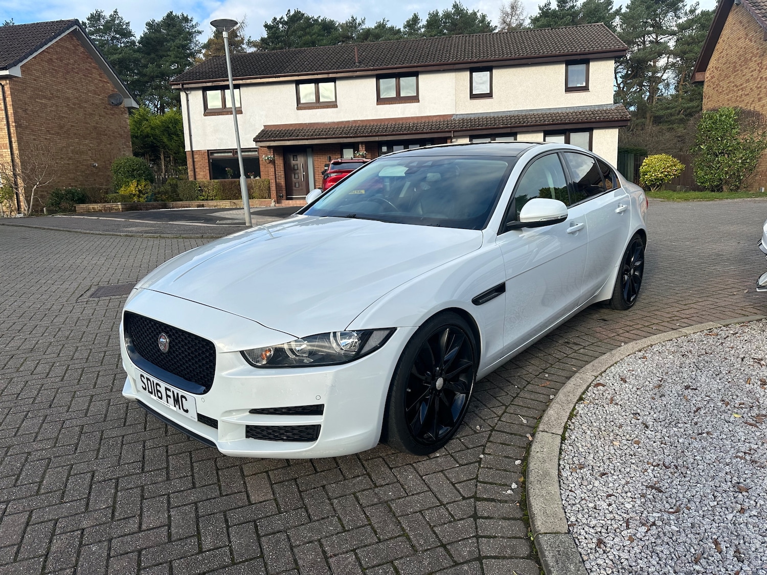 Used Jaguar XE 2016 for sale - 76586759: Photo 13
