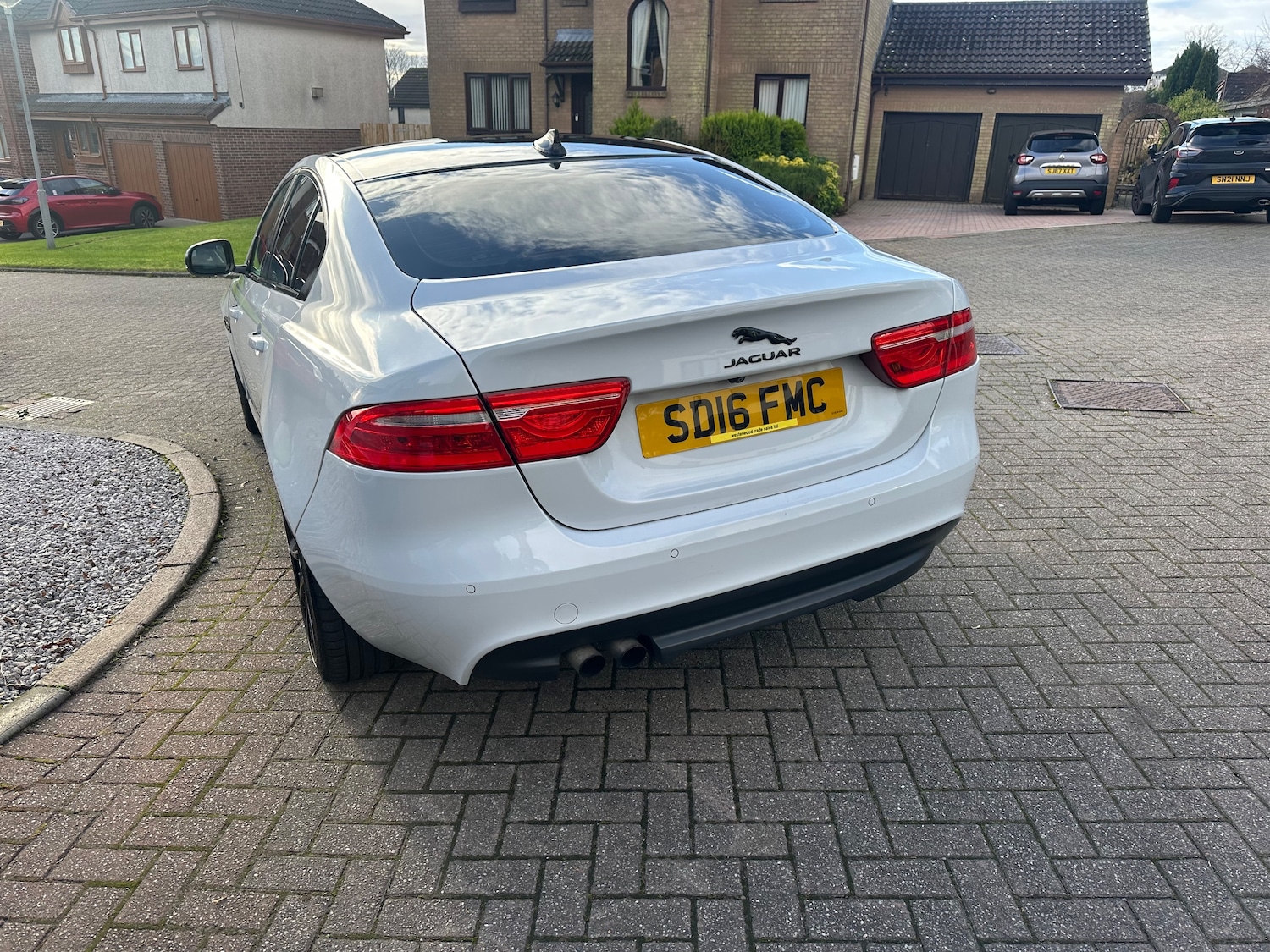 Used Jaguar XE 2016 for sale - 76586759: Photo 15