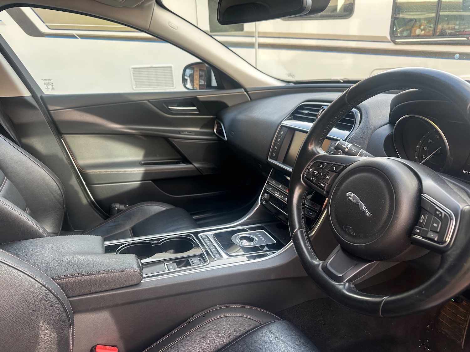 Used Jaguar XE 2016 for sale - 76586759: Photo 28