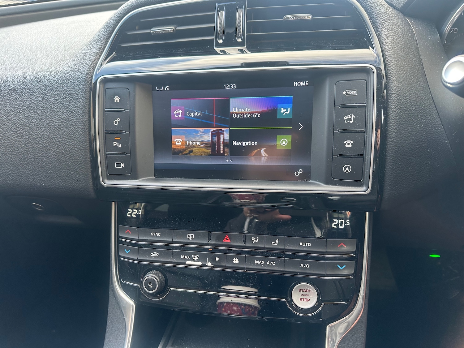 Used Jaguar XE 2016 for sale - 76586759: Photo 31