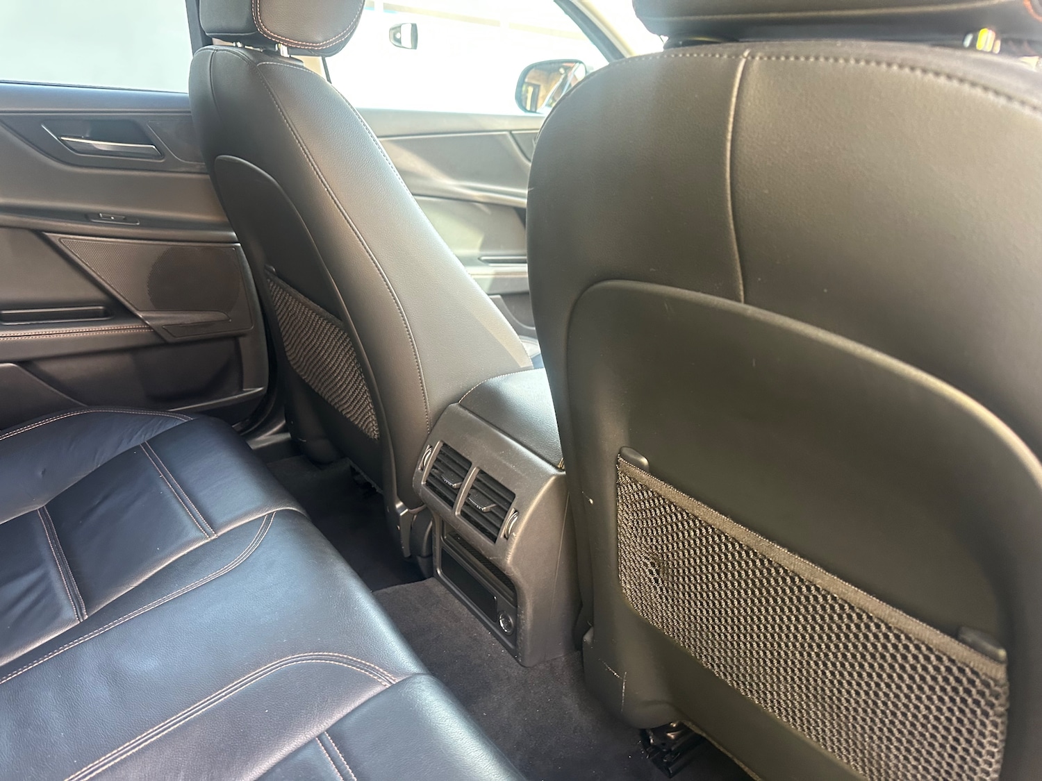 Used Jaguar XE 2016 for sale - 76586759: Photo 34