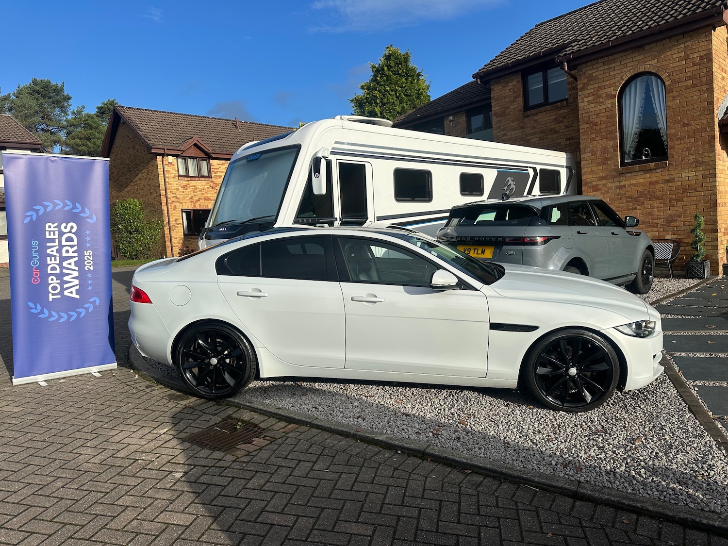 Used Jaguar XE 2016 for sale - 76586759: Photo 8