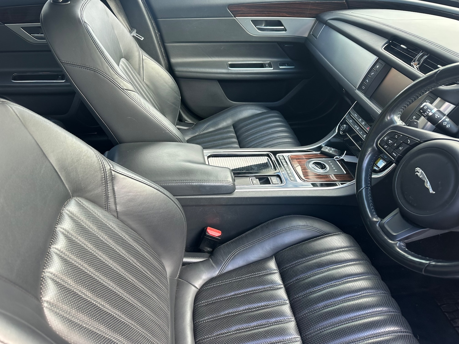 Used Jaguar XF 2016 for sale - 75995622: Photo 11