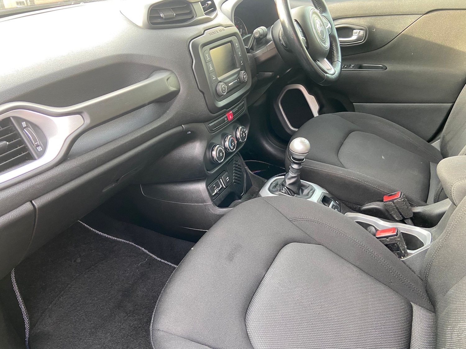 Used Jeep Renegade 2018 for sale - 77211679: Photo 19