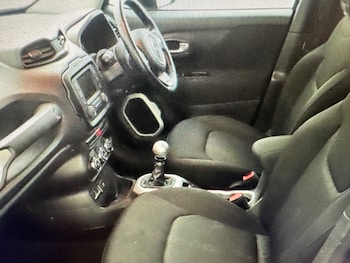 Used Jeep Renegade 2018 for sale - 77211679: Photo