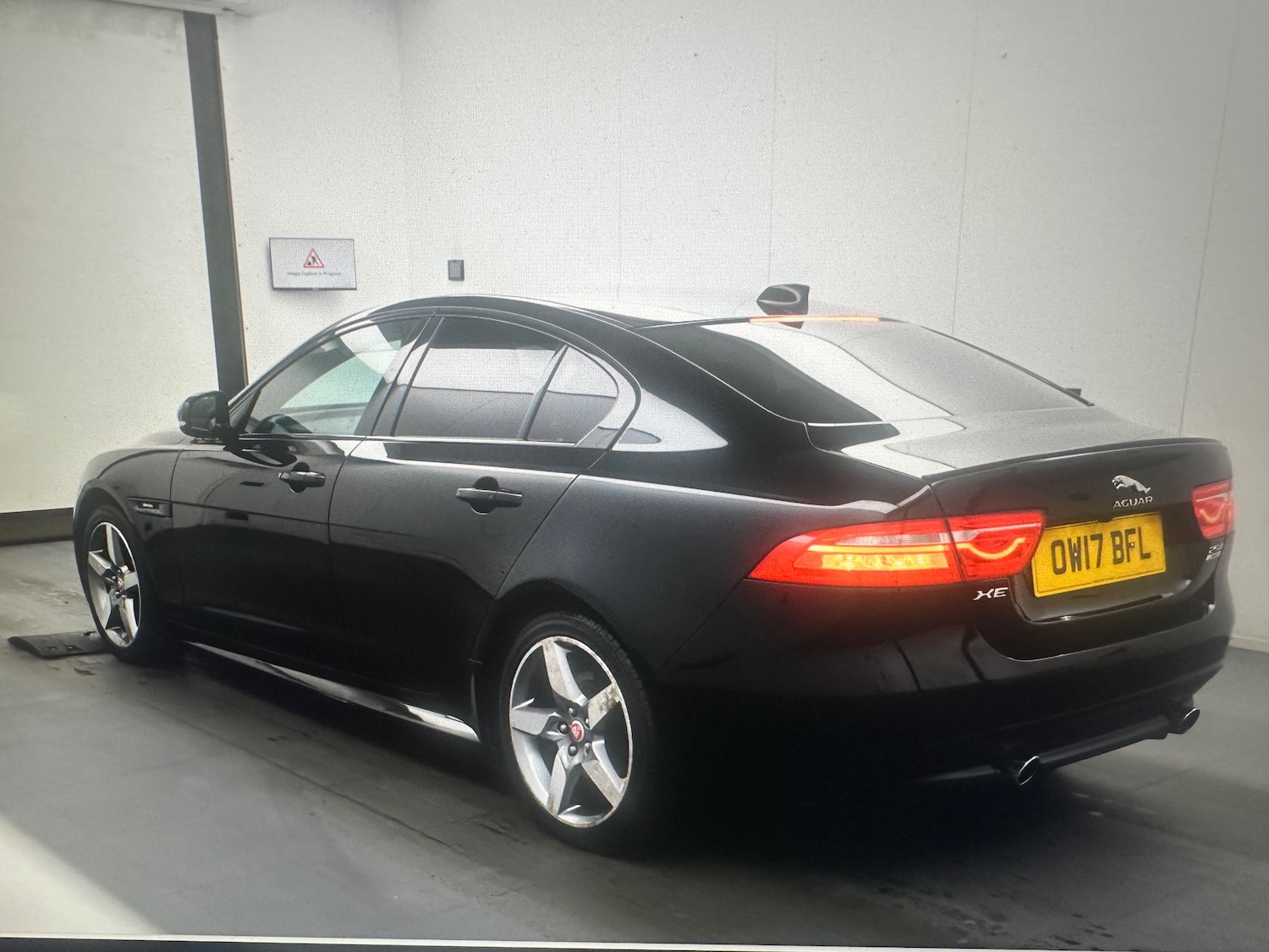 Used Jaguar XE 2017 for sale - 77226146: Photo 3