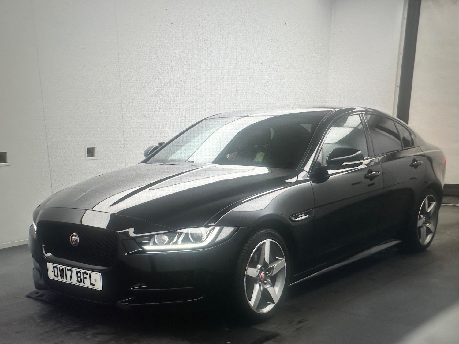 Used Jaguar XE 2017 for sale - 77226146: Photo 5