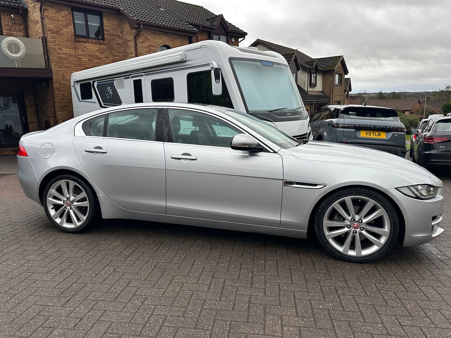 Used Jaguar XE 2016 for sale - 76739360: Photo 24