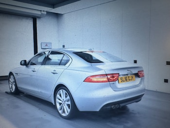 Used Jaguar XE 2016 for sale - 76739360: Photo
