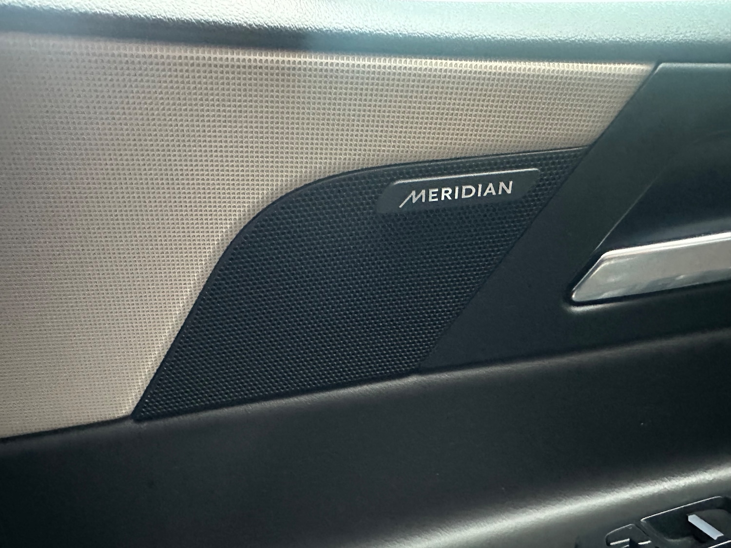 Used Jaguar XE 2016 for sale - 76739360: Photo 36