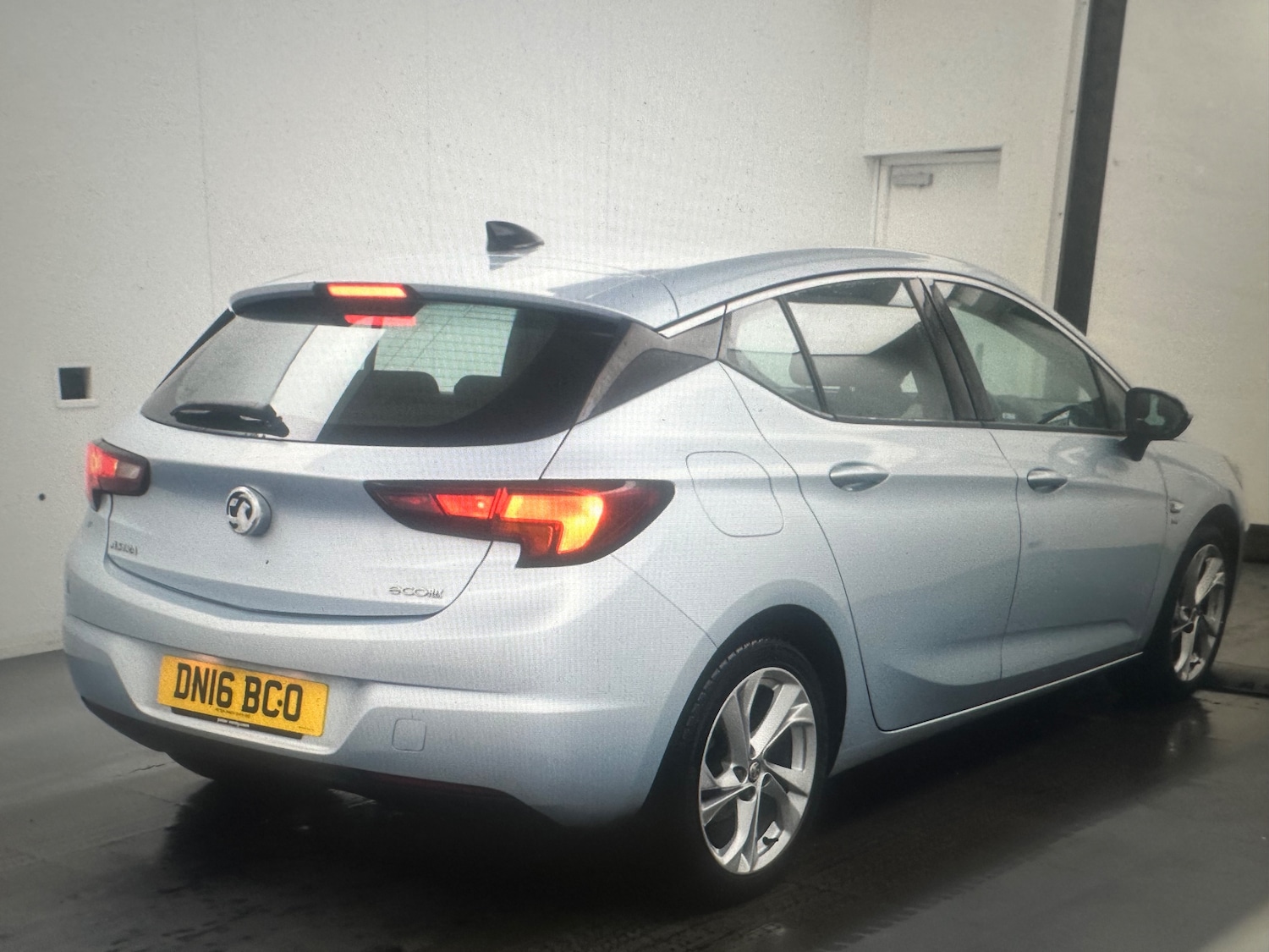 Used Vauxhall Astra for sale - 77688216: Photo 3