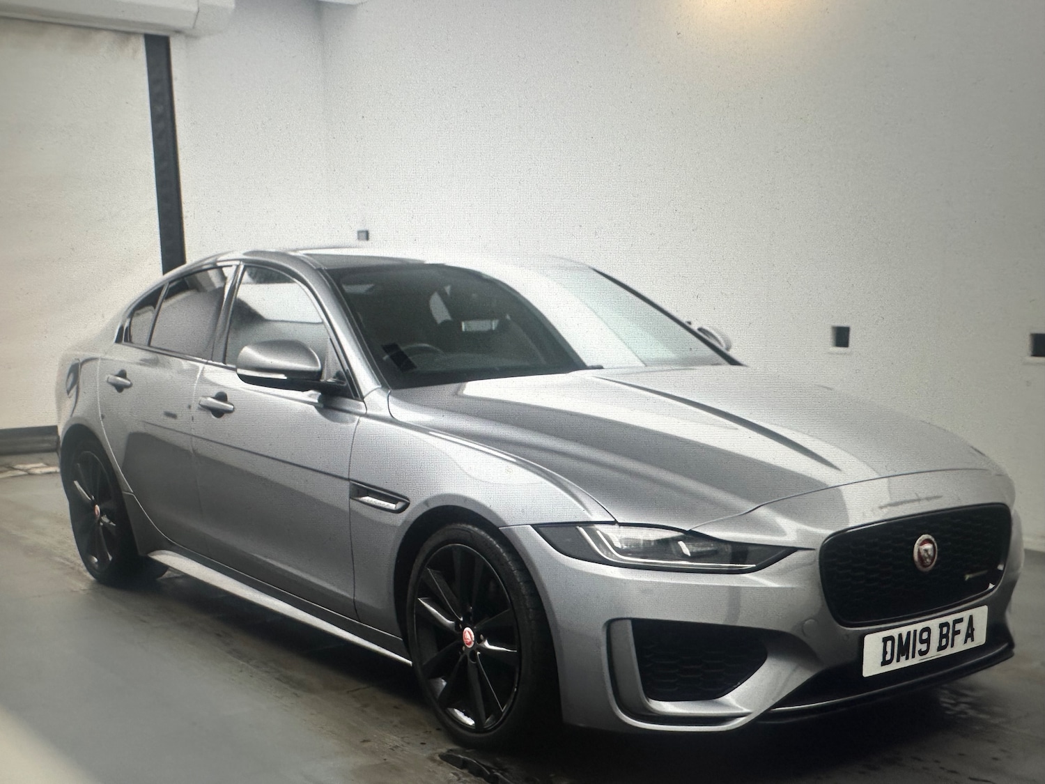 Used Jaguar XE 2019 for sale - 78124833: Photo 1