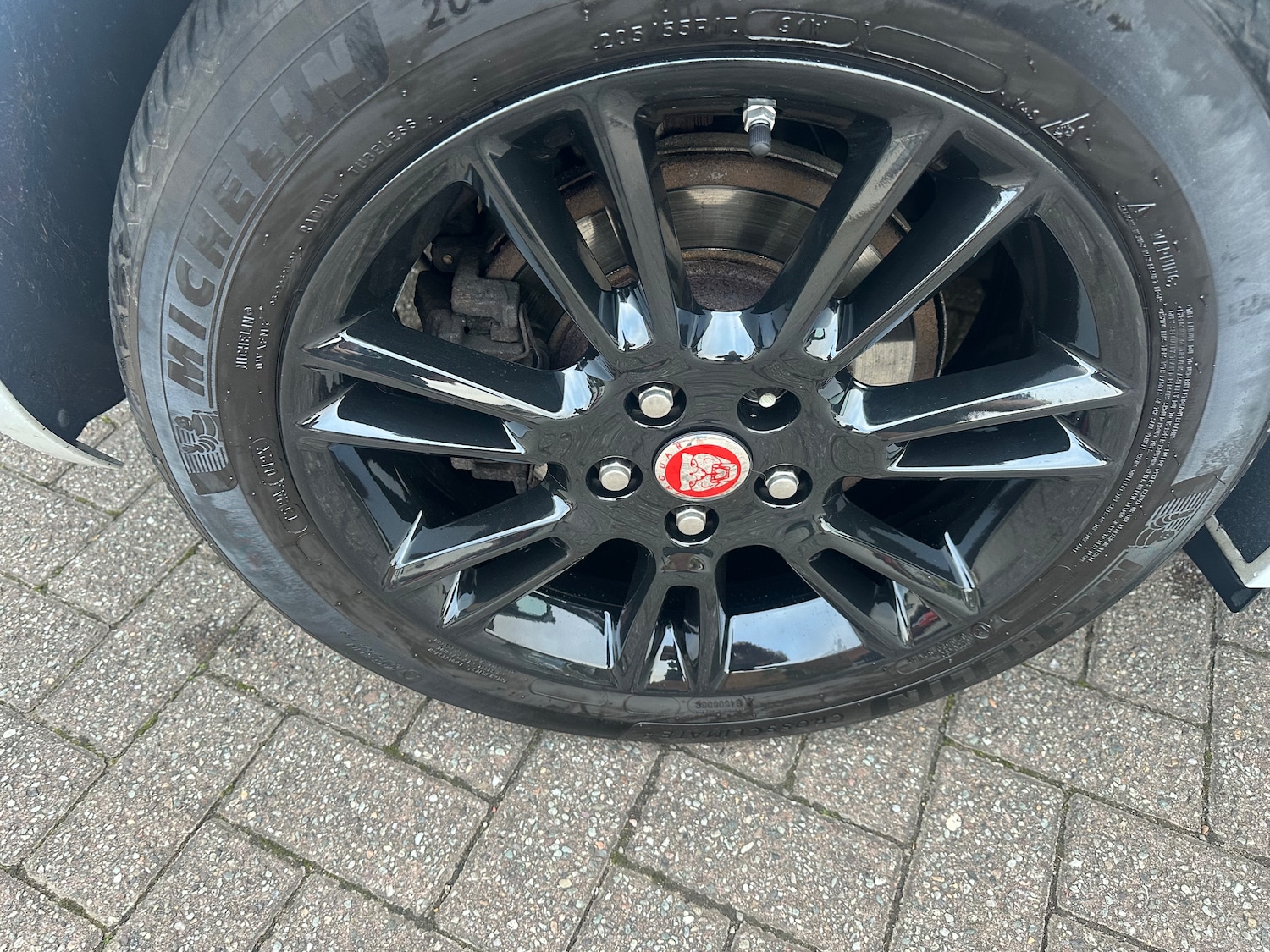 Used Jaguar XE 2016 for sale - 75598524: Photo 11