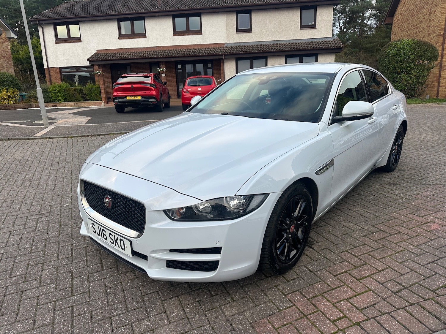 Used Jaguar XE 2016 for sale - 75598524: Photo 14