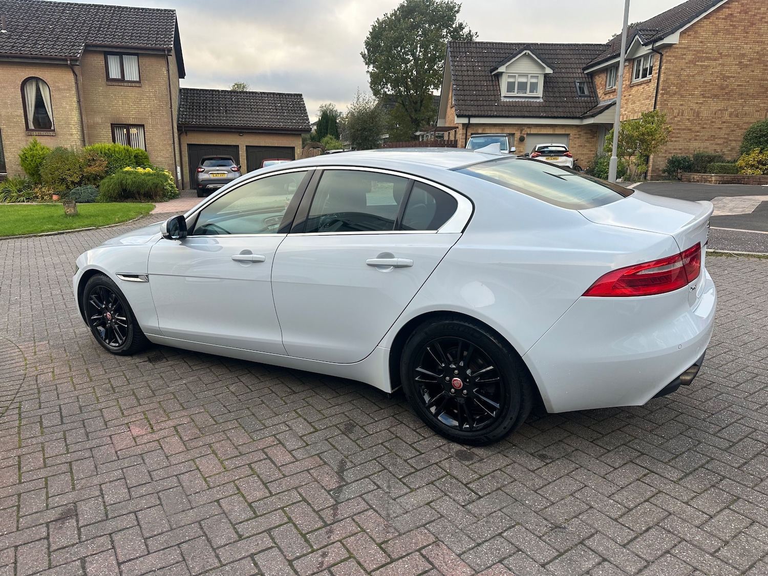 Used Jaguar XE 2016 for sale - 75598524: Photo 15