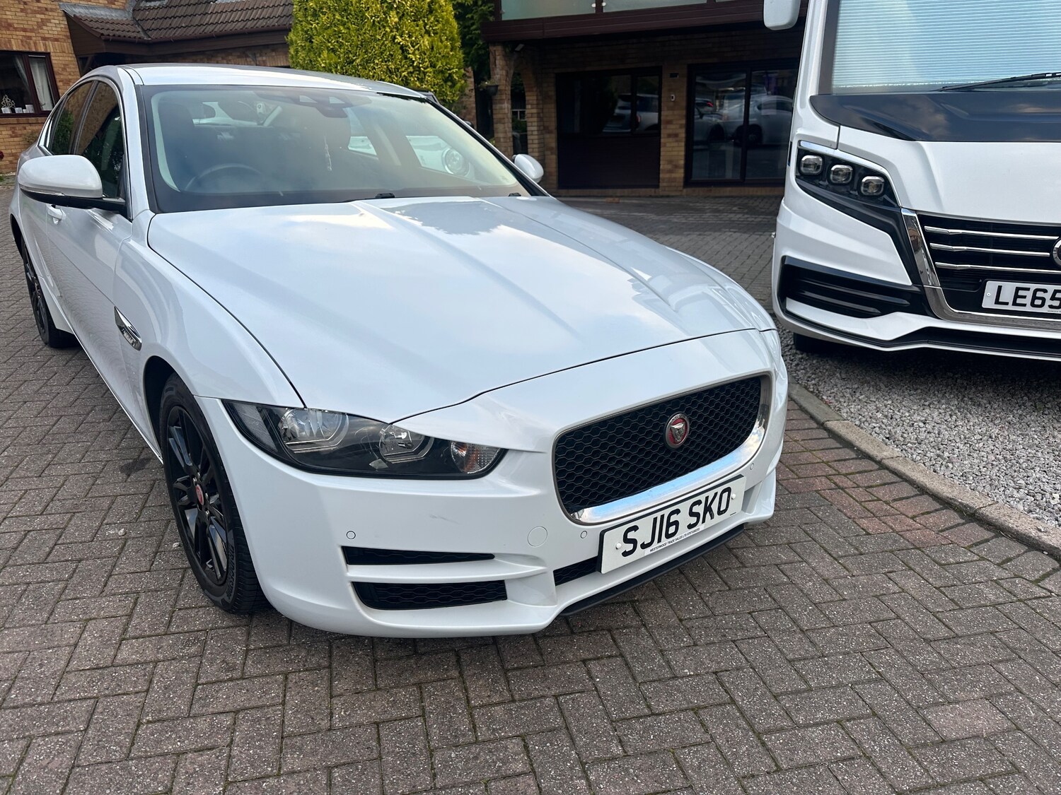Used Jaguar XE 2016 for sale - 75598524: Photo 24
