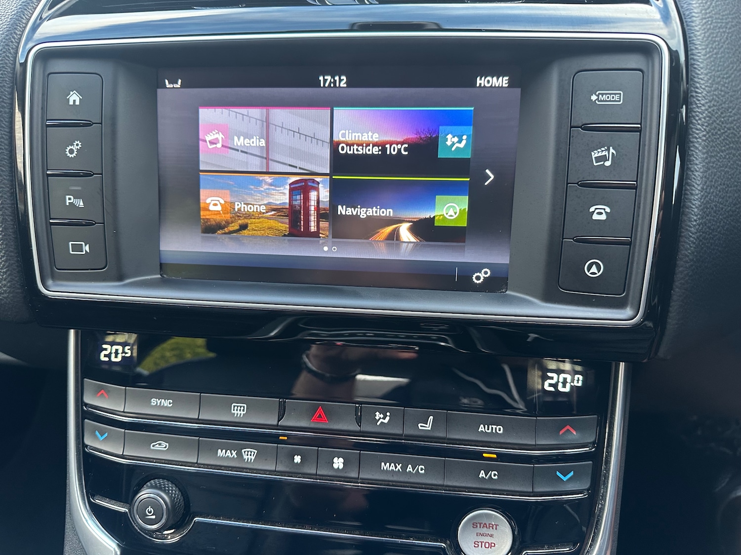 Used Jaguar XE 2016 for sale - 75598524: Photo 28